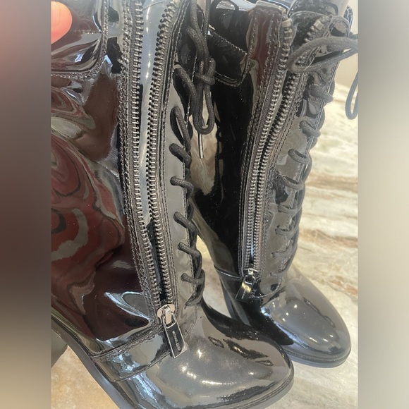 NWOT MICHAEL KORS ROSARIO PATENT LEATHER BLACK LACE-UP SIDE ZIP BOOT - Picture 9 of 10